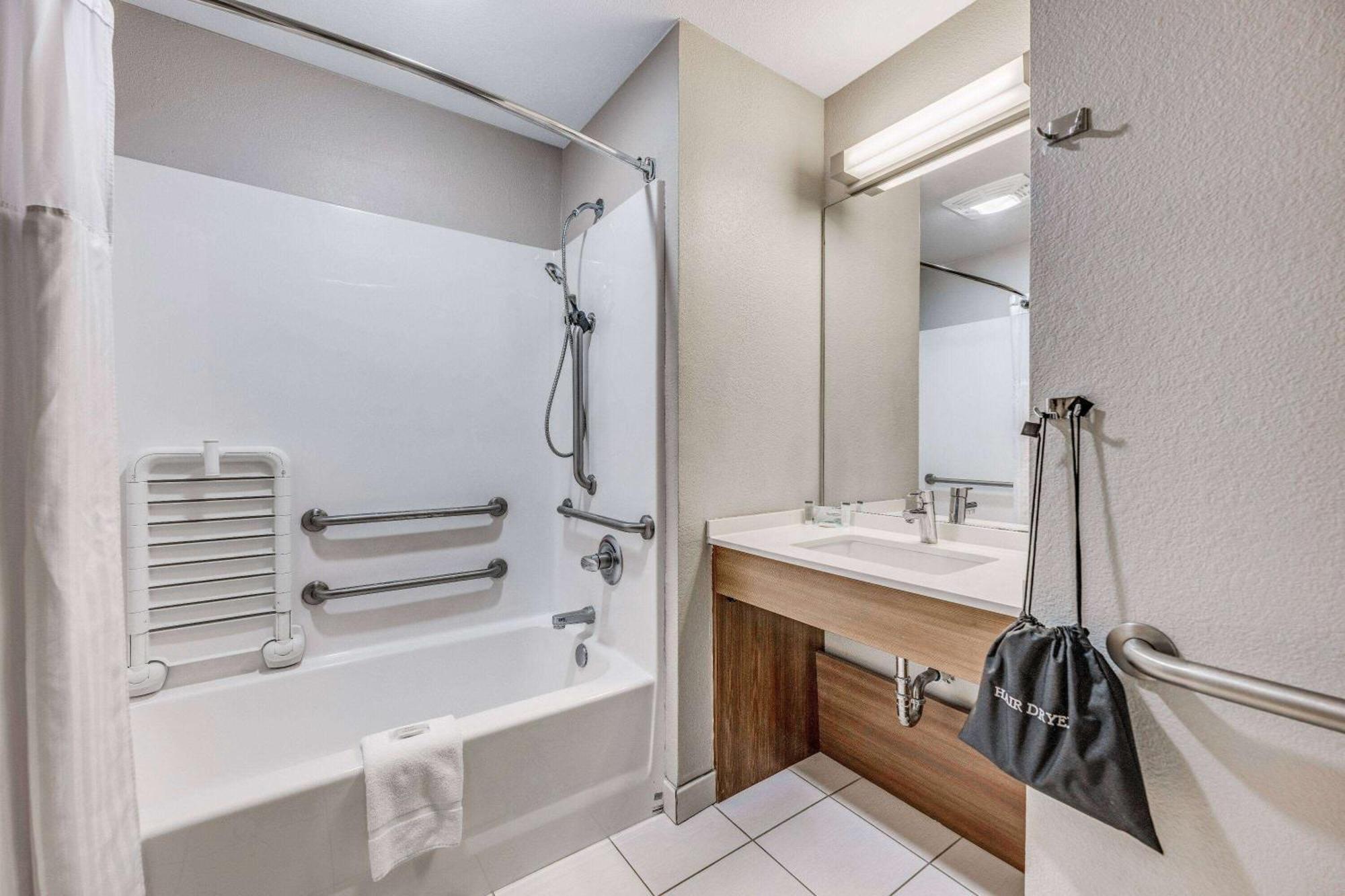 Microtel Inn & Suites By Wyndham Sweetwater Bagian luar foto